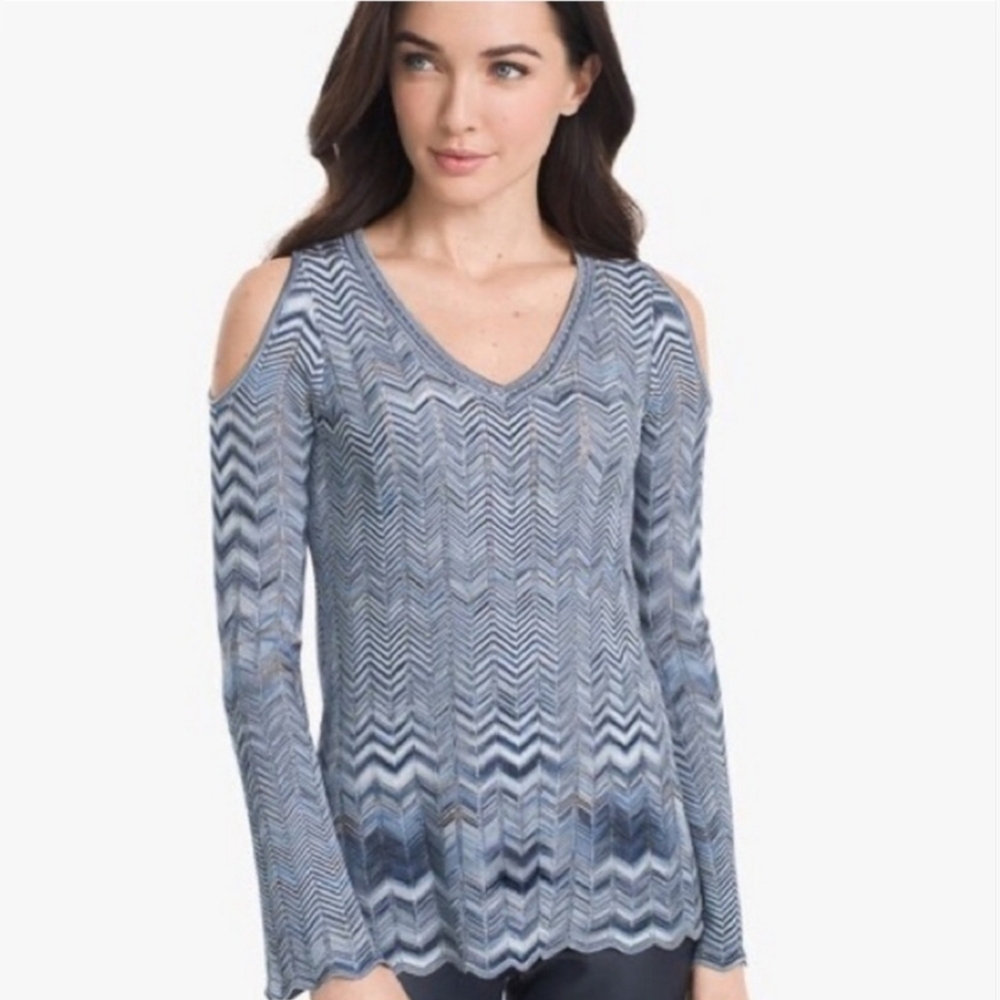 White House Black Market Cold Shoulder Top Women’s Sz Medium Blue Chevron Knit